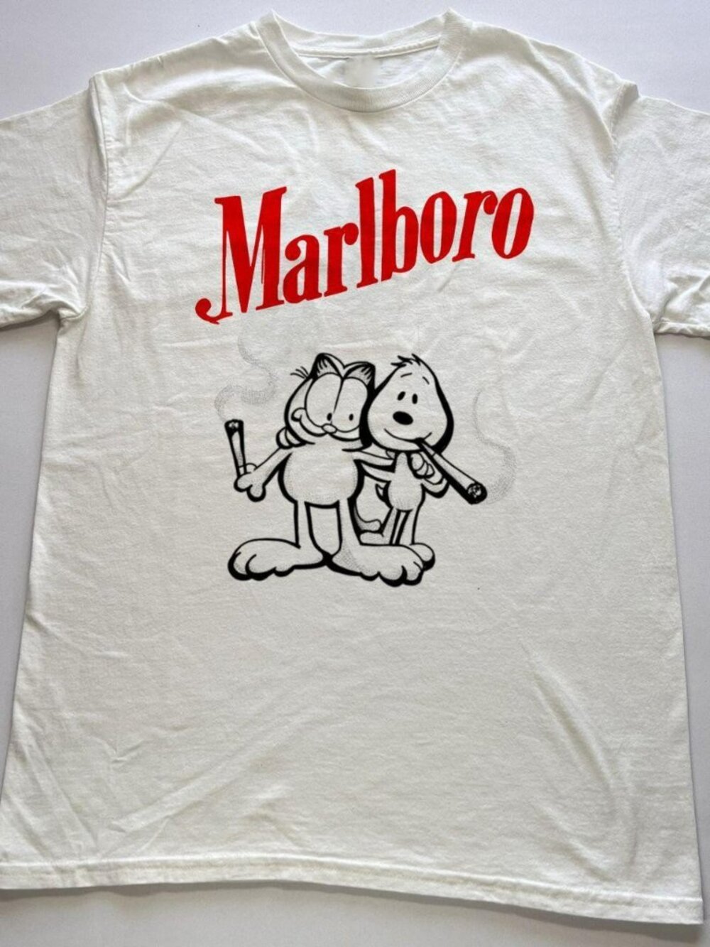 Marlboro Smoking garfield graphic T-shirt